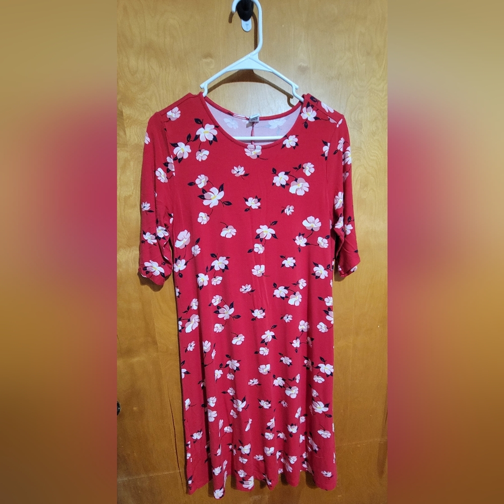 Old Navy Red and White Relaxed Short Sleeve Top